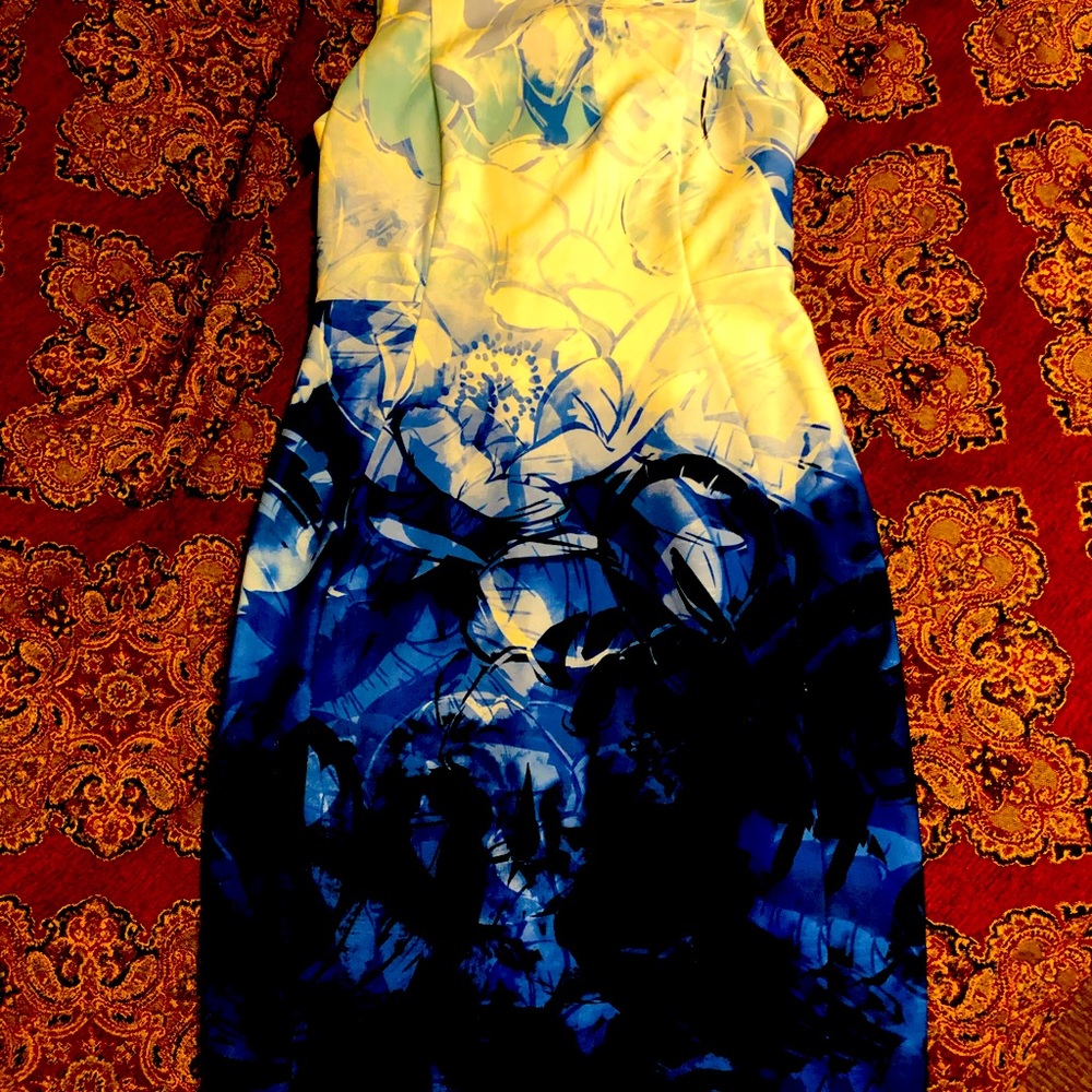 Vibrant blue colors that make this a great spring or summer dress!